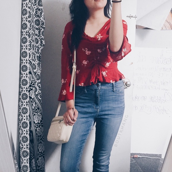 Tops - Floral Scrunch Top Tops - Floral Scrunch Top
